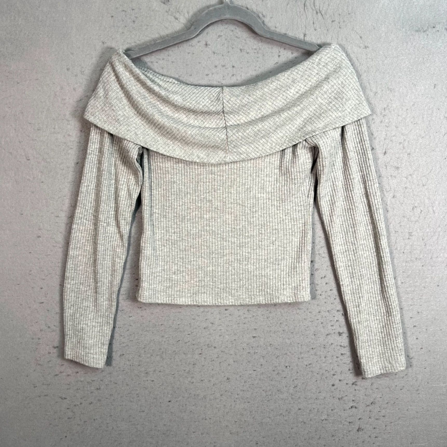 Vintage Silence + Noise Top Womens Medium Off-Shoulder Knit Gray Ribbed Rayon Blend Shirt Size M / US 6-8 / IT 42-44 - 2 Thumbnail