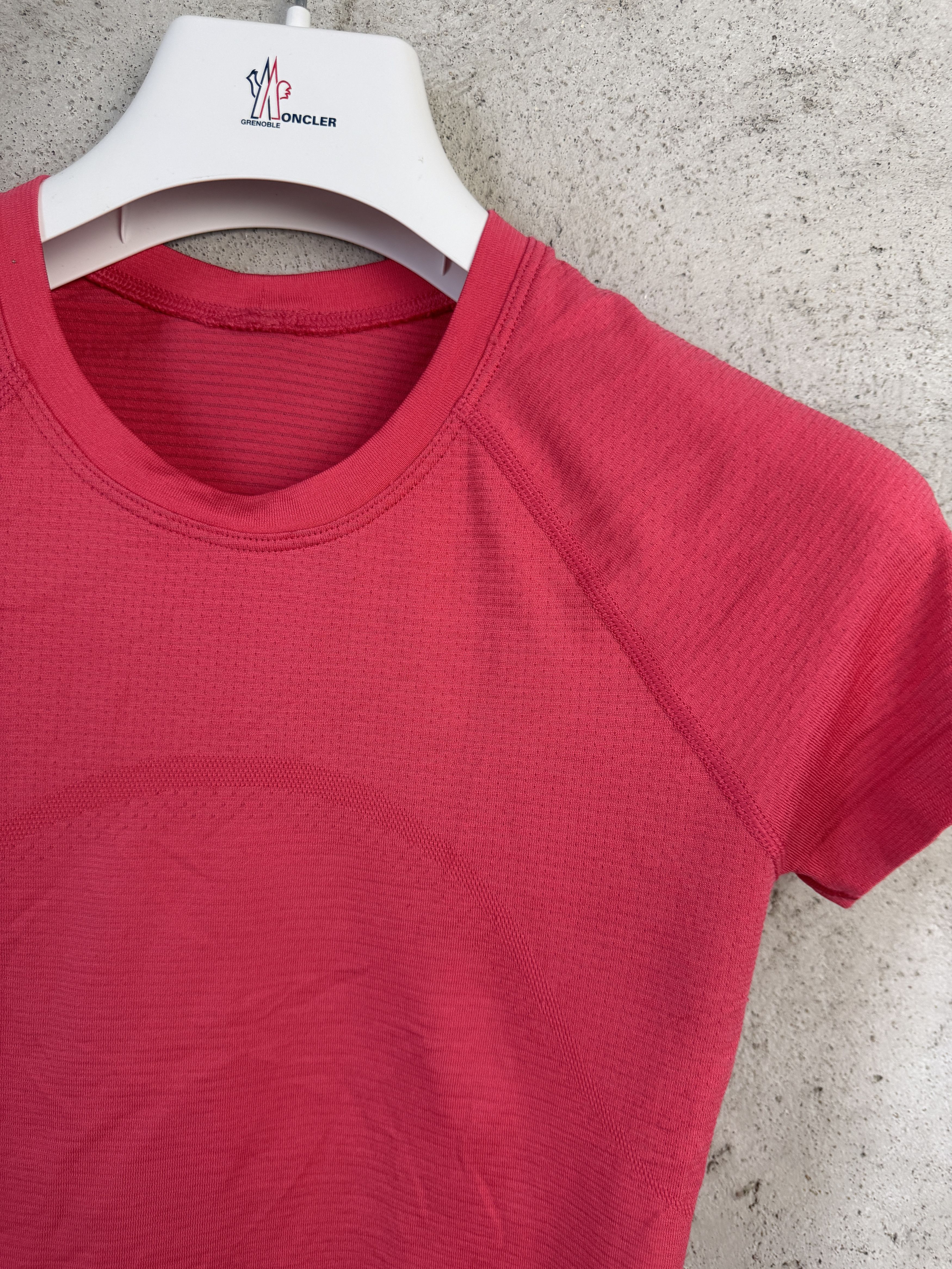 Lululemon Lululemon Swiftly Tech crop top t-shirt tee gym pilates yoga Size S / US 4 / IT 40 - 3 Thumbnail