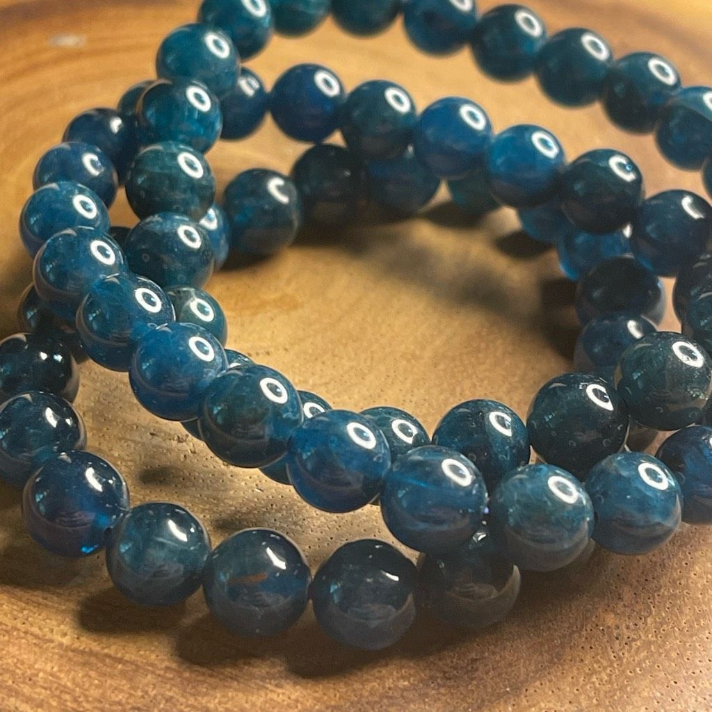 Other Apatite gemmy teal stretch beaded bracelet 7” crystal healing beads 8mm Size ONE SIZE - 1 Thumbnail