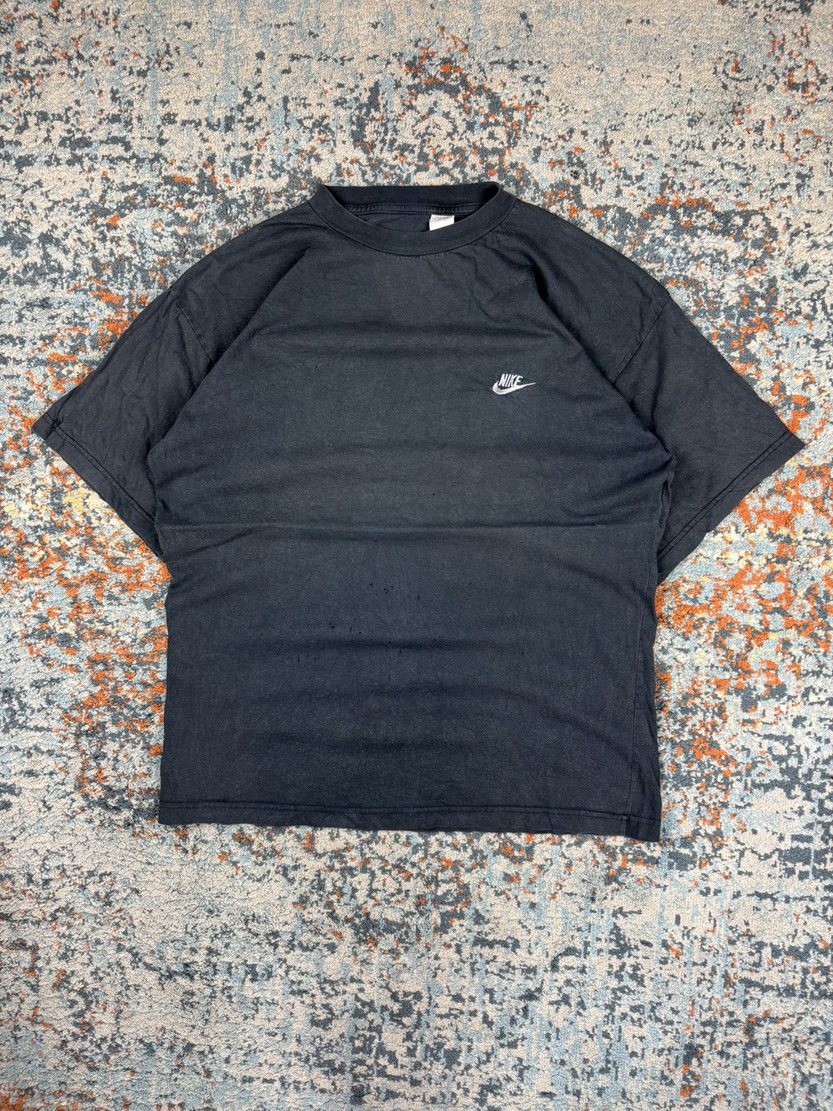 Nike × Vintage Vintage 90s Nike worn to perfection distressed logo tee Size US XL / EU 56 / 4 - 1 Thumbnail