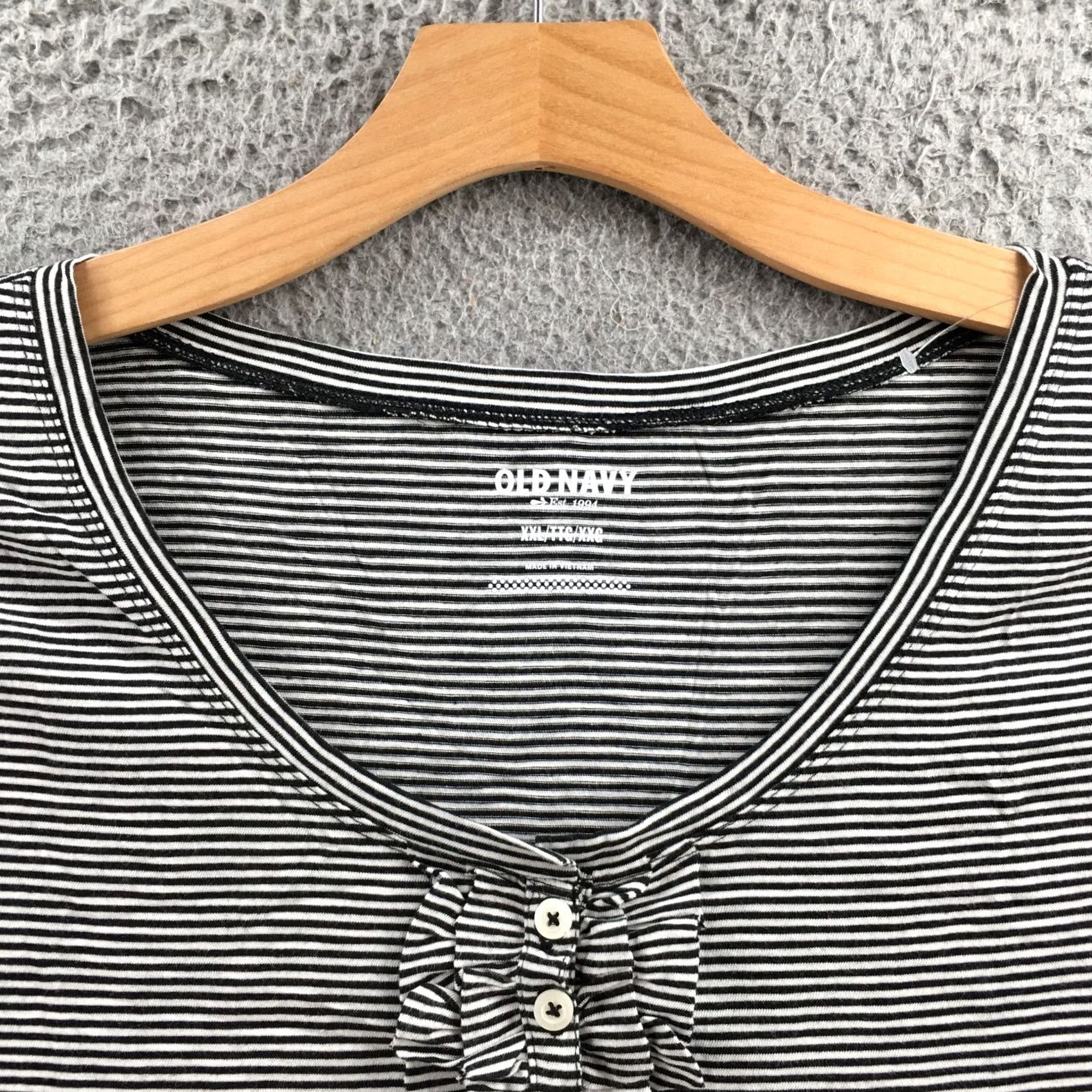 Old Navy Old Navy Womens 2XL Black Striped Long Sleeve T-Shirt Pullover NEW Size XXL / US 16-18 / IT 52-54 - 3 Thumbnail