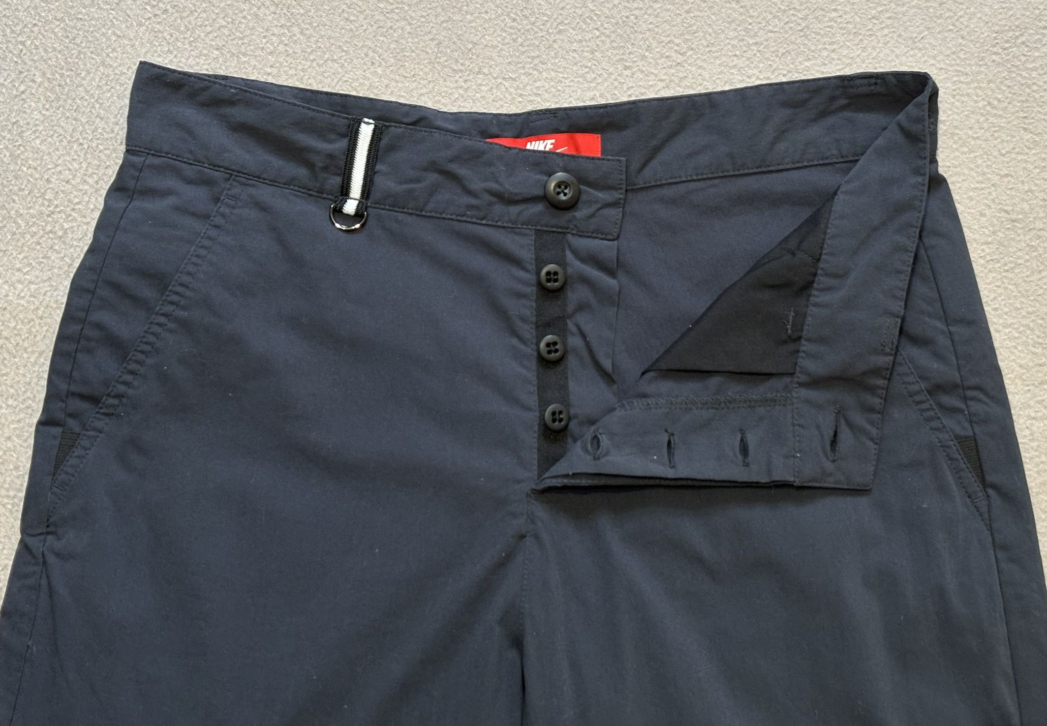 Nike Nike Black shorts Medium Size US 33 - 11 Thumbnail