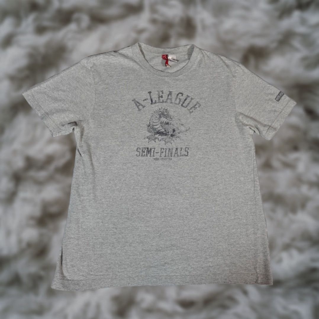 Guess VINTAGE GUESS Sports Graphic Print T Shirt Mens Gray Y2K Crew Neck Short Sleeve Cotton Size US L / EU 52-54 / 3 - 2 Thumbnail