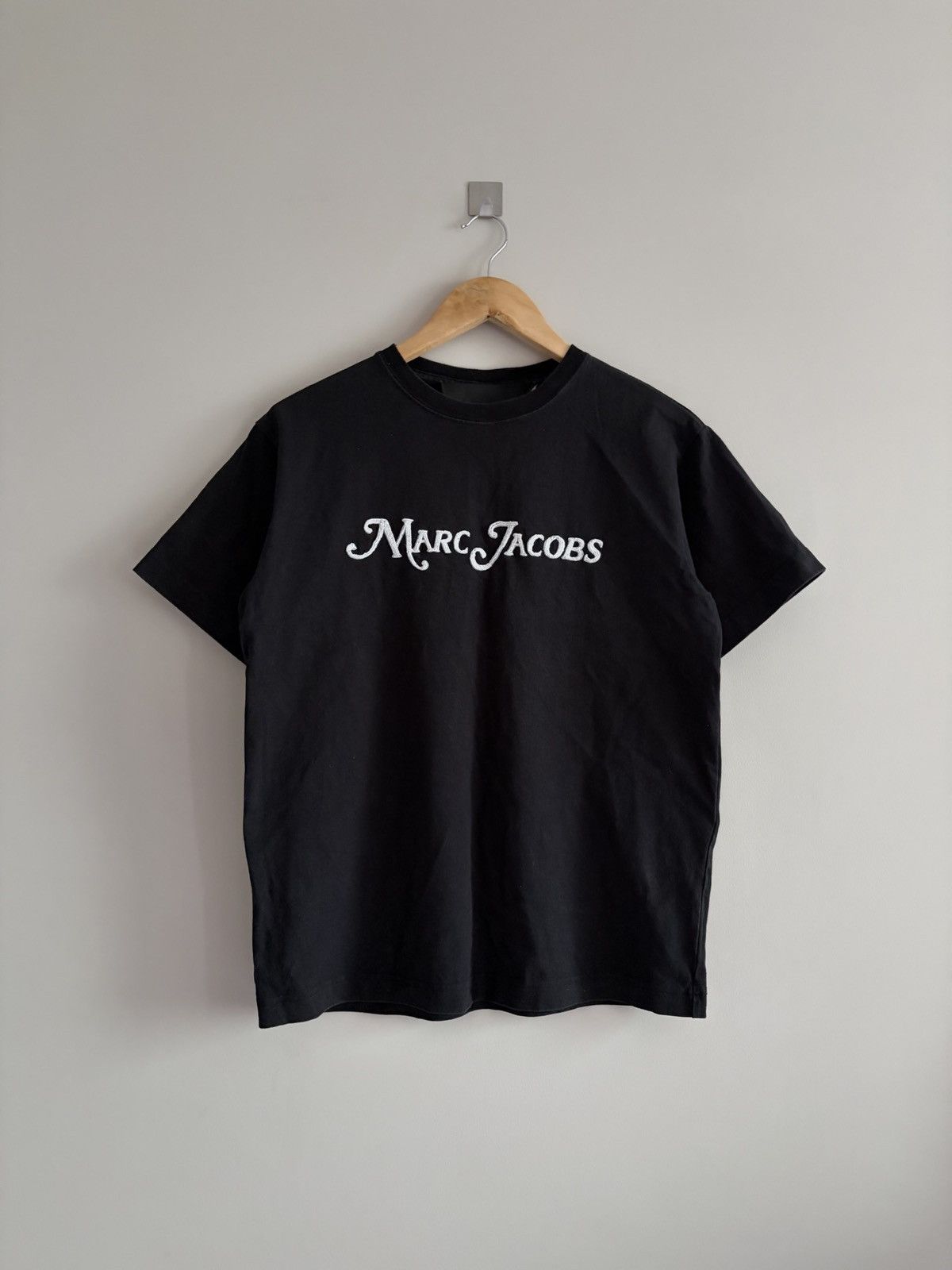 Marc Jacobs Marc Jacobs Black Beaded Logo T-Shirt Size US XS / EU 42 / 0 - 1 Thumbnail