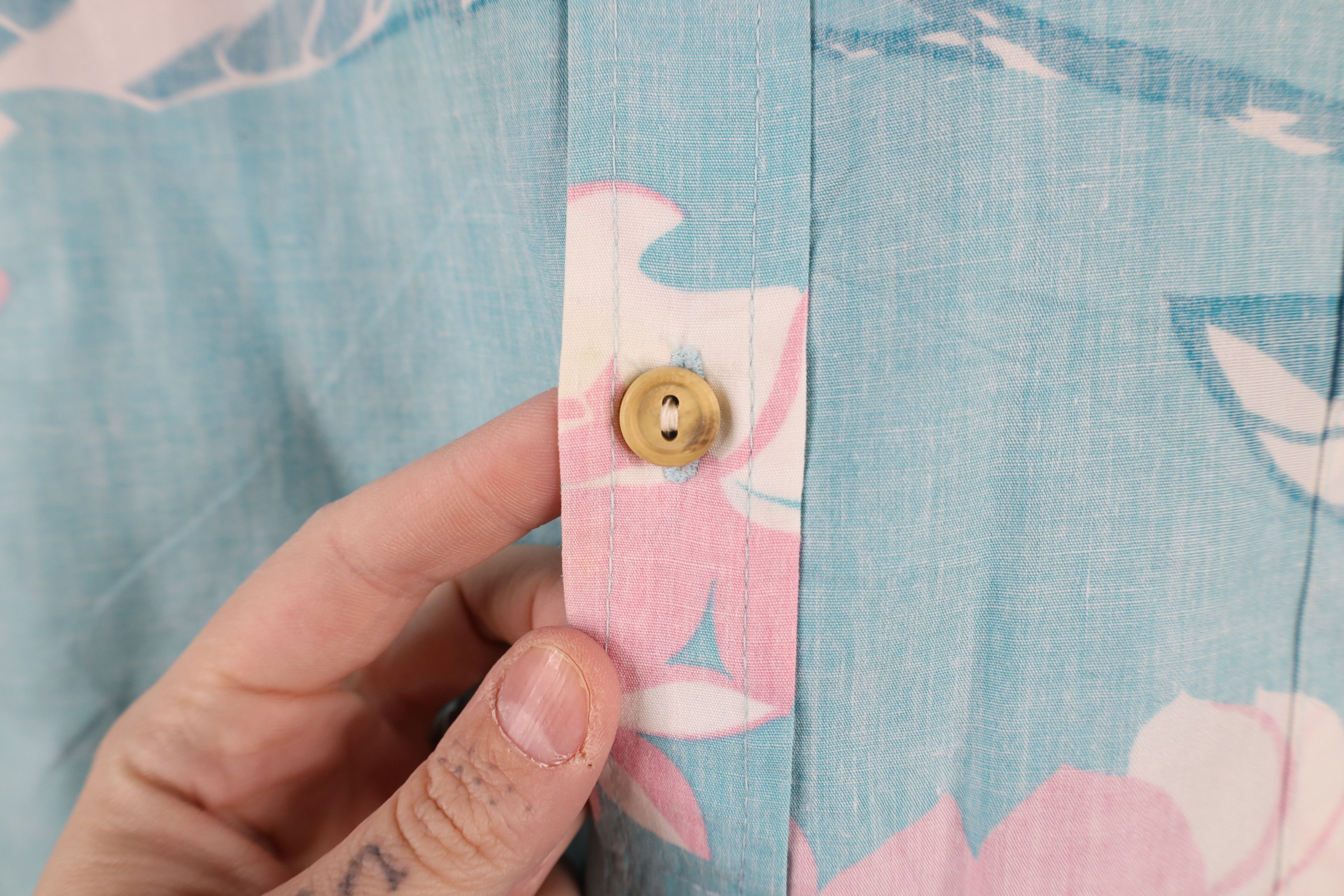Vintage Vintage 90s Streetwear Flower Collared Button Down Polo USA Size US M / EU 48-50 / 2 - 5 Thumbnail