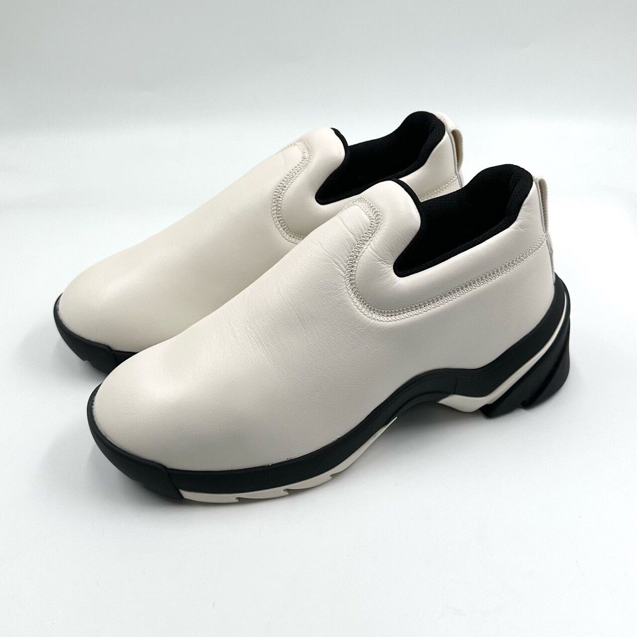 Bottega Veneta Bottega Veneta Flash White Slip-on Sneakers Size US 10 / EU 43 - 1 Thumbnail