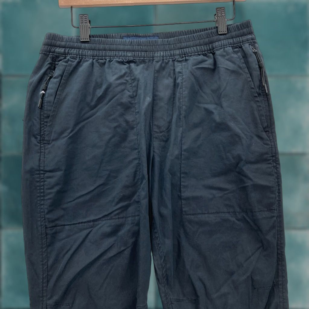 Abercrombie & Fitch Abercrombie & Fitch Tech Jogger Pants Mens Medium Black Stretch Taper Drawstring Size US 31 - 1 Thumbnail