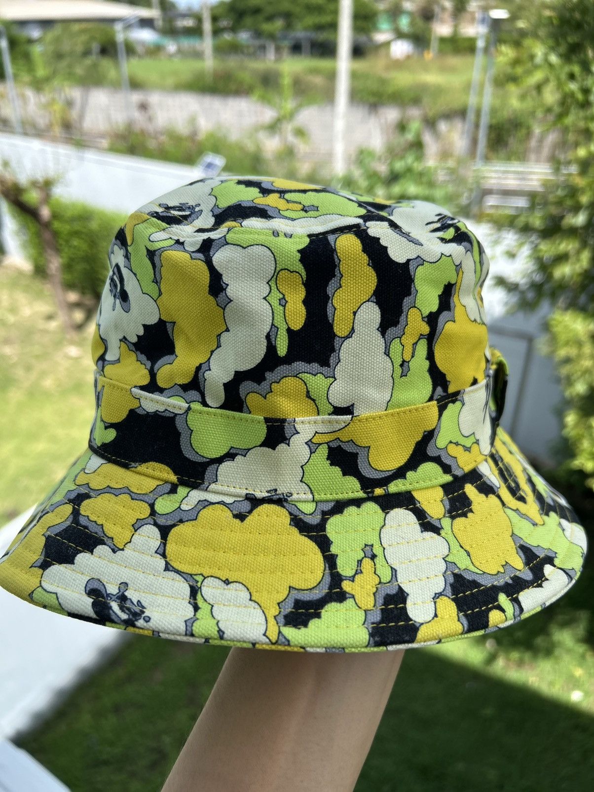 Bape × Kaws 2005 A BATHING APE X KAWS CLOUD BUCKET HAT [Size L] Size ONE SIZE - 4 Thumbnail