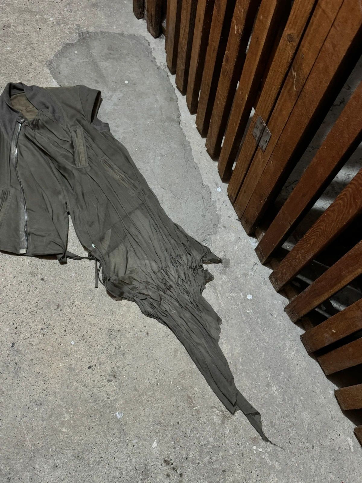 Rick Owens S/S 04 Rick owens silk vest Size M / US 6-8 / IT 42-44 - 7 Thumbnail