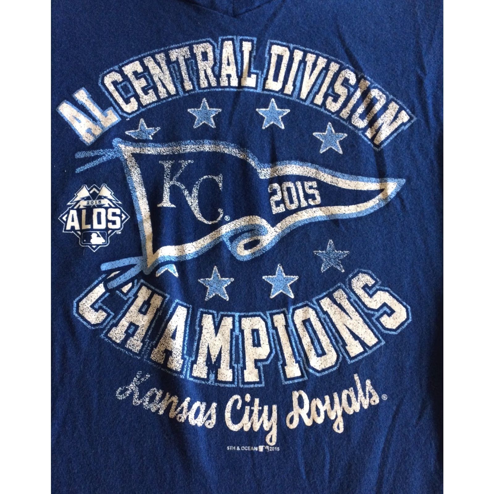 MLB Kansas City Royals KC Women's Distressed V Neck 2015 ALDS Champion T Shirt Sz M Size M / US 6-8 / IT 42-44 - 2 Thumbnail