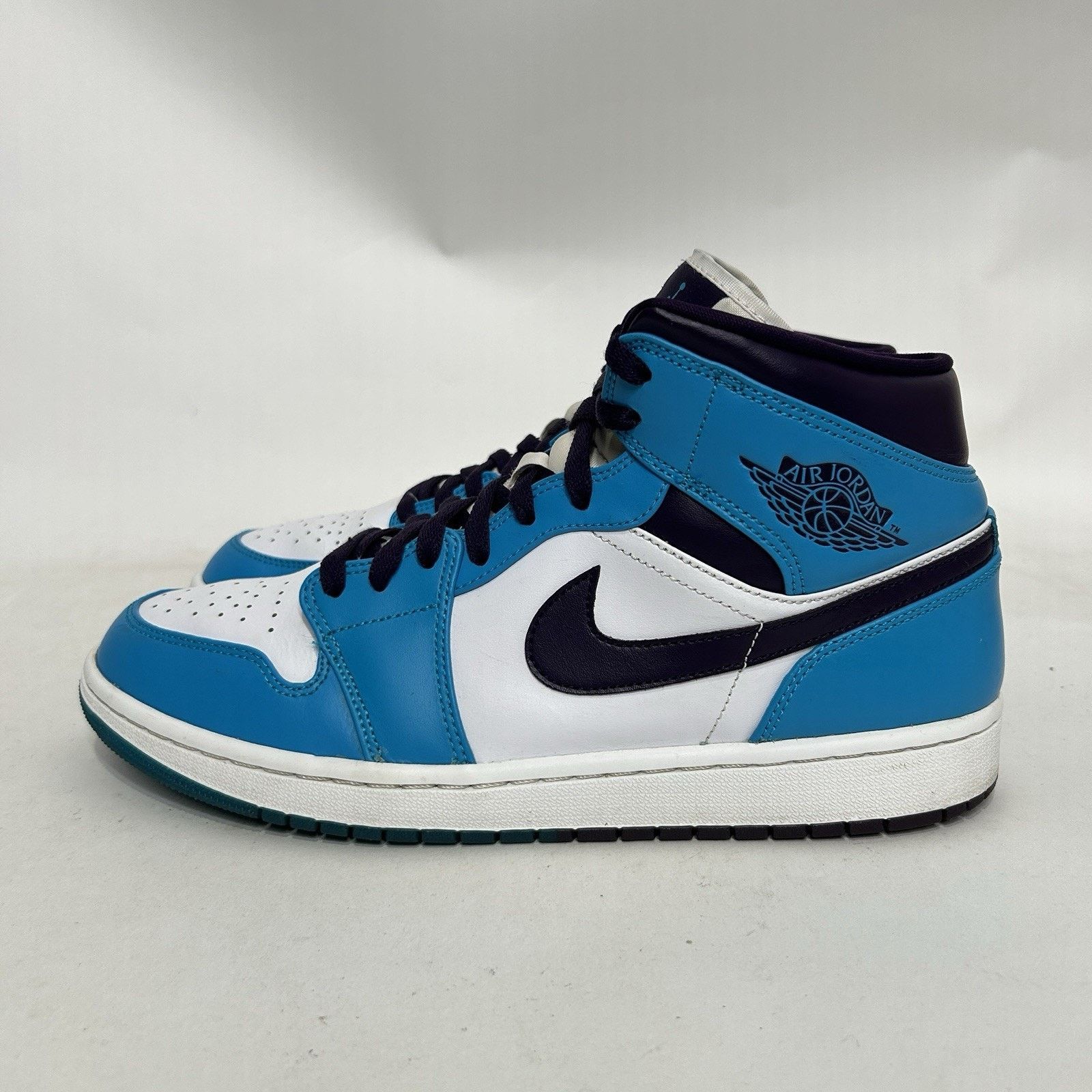 Jordan Brand Nike Air Jordan 1 Mid Retro “Hornets/Purple Blue White” Size US 10.5 / EU 43-44 - 5 Thumbnail