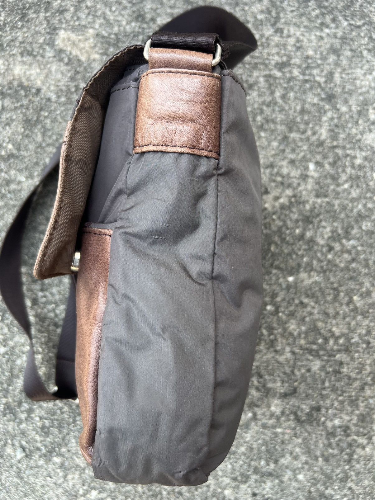 Yohji Yamamoto Vintage Yohji Yamamoto Hybrid Patina Leather Sling Bag Size ONE SIZE - 8 Thumbnail