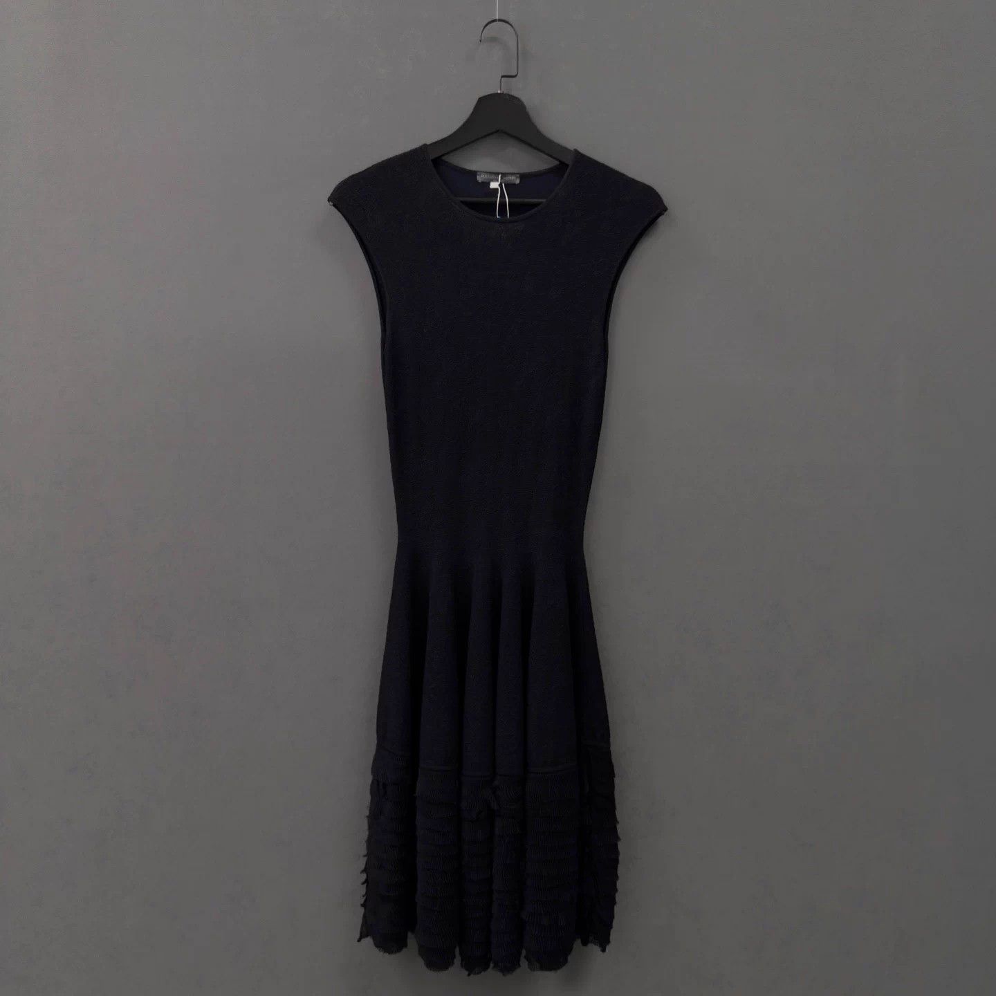 Alexander McQueen Alexander McQueen Black Lace Dress S 99 New Size S / US 4 / IT 40 - 1 Thumbnail
