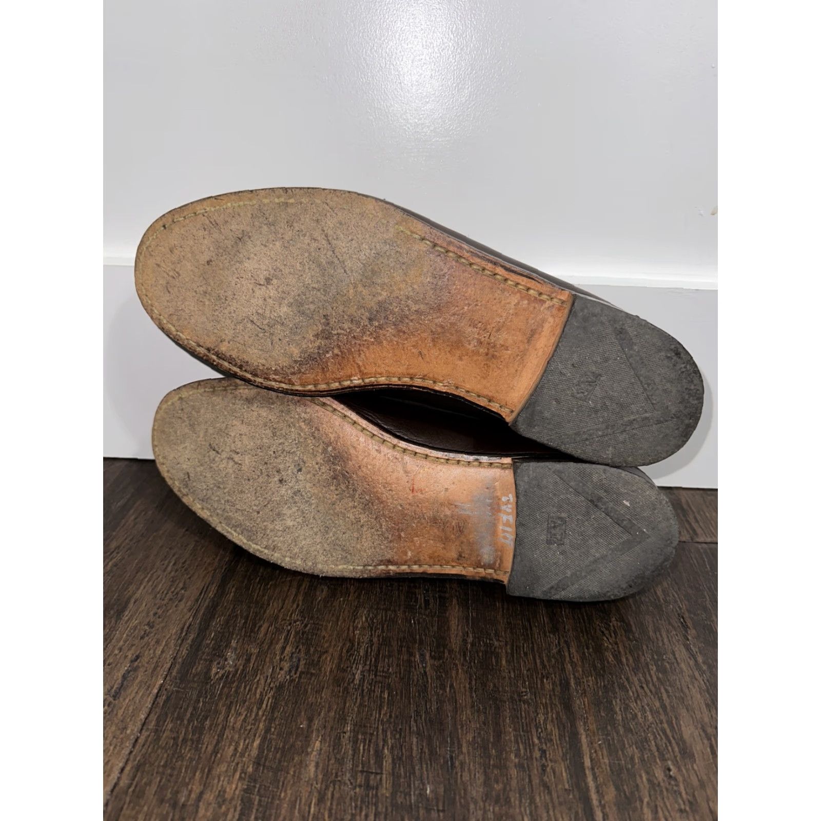 Allen Edmonds Allen Edmonds Alameda Brown Calf Leather Kiltie Tie Loafers Men’s 10 D Brown Leather Dress Shoe Men’s 10 D Size US 10 / EU 43 - 7 Thumbnail