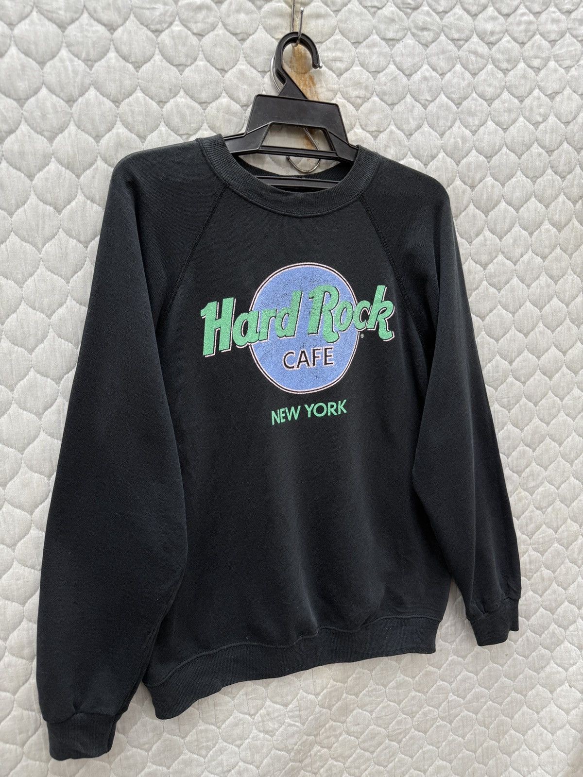 Hard Rock Cafe 🔥🔥🔥ARCHIVE VINTAGE HARD ROCK CAFE SWEATSHIRTS Size US M / EU 48-50 / 2 - 2 Thumbnail