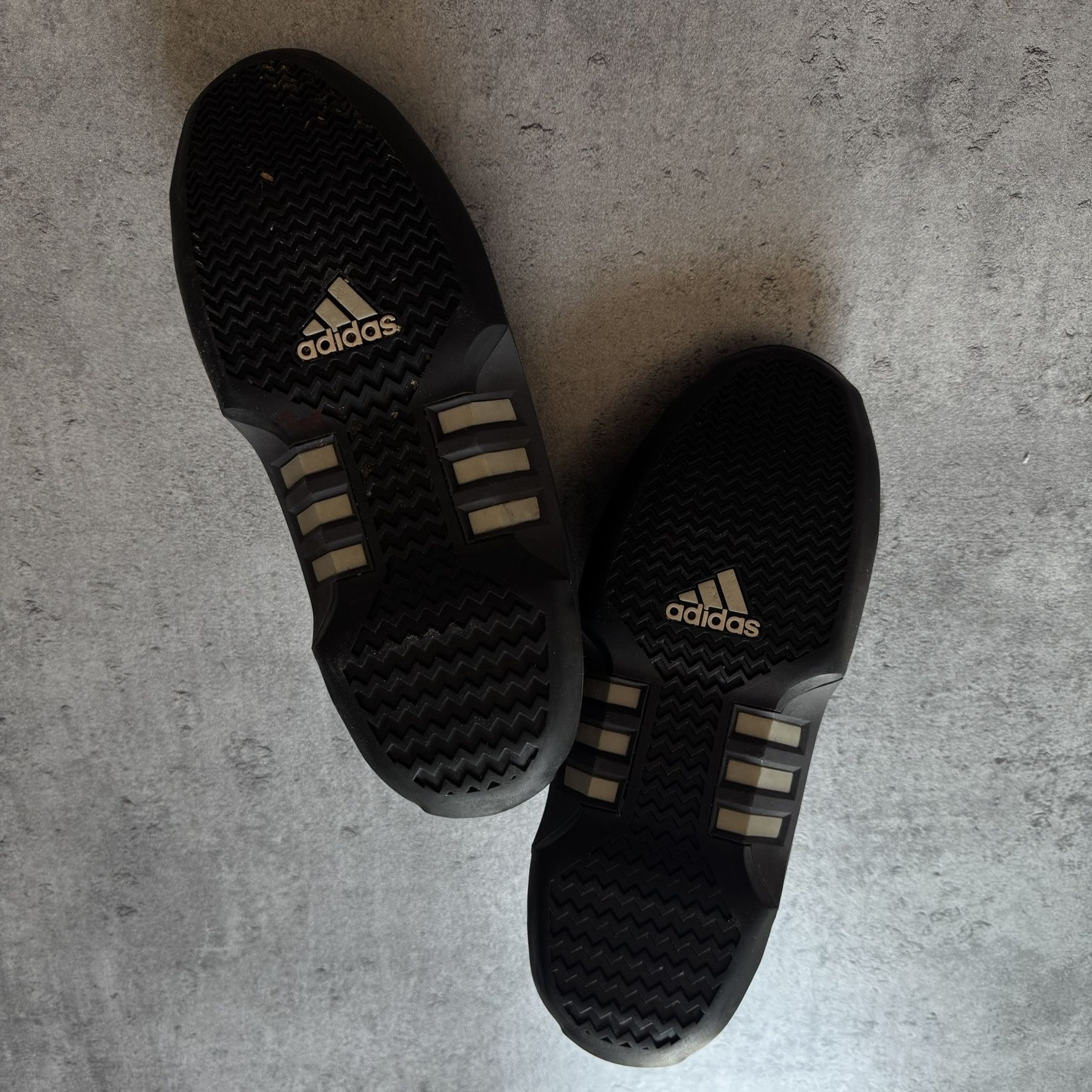 Adidas 2001 Adidas Kobe 2 Graphite Size US 10.5 / EU 43-44 - 6 Thumbnail
