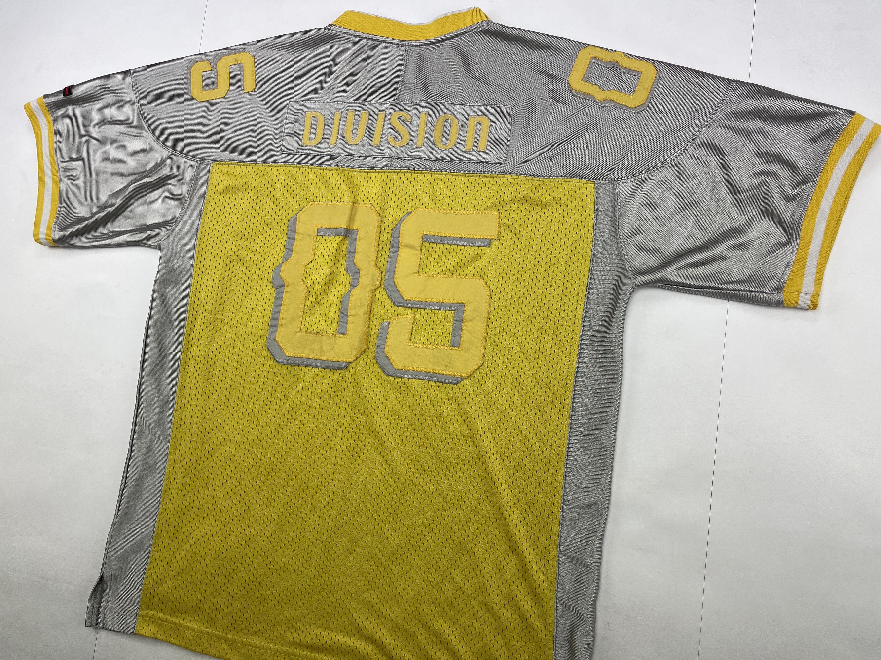 Fubu FUBU jersey, vintage hip hop t-shirt, 90s hip hop skater M Size US M / EU 48-50 / 2 - 4 Thumbnail