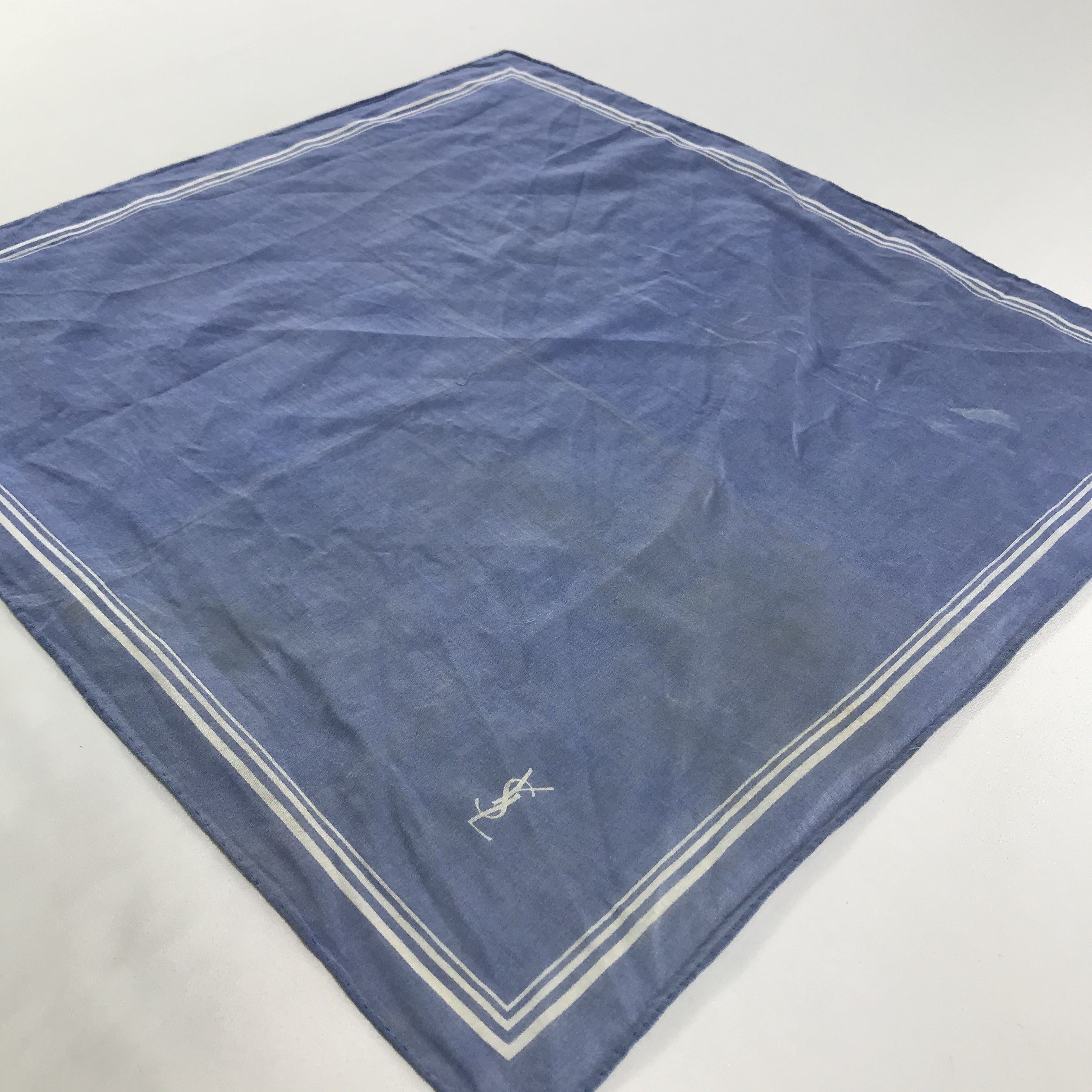 Vintage Yves Saint Laurent Bandana / Handkerchief/Neckerchief -S1721 Size ONE SIZE - 2 Thumbnail