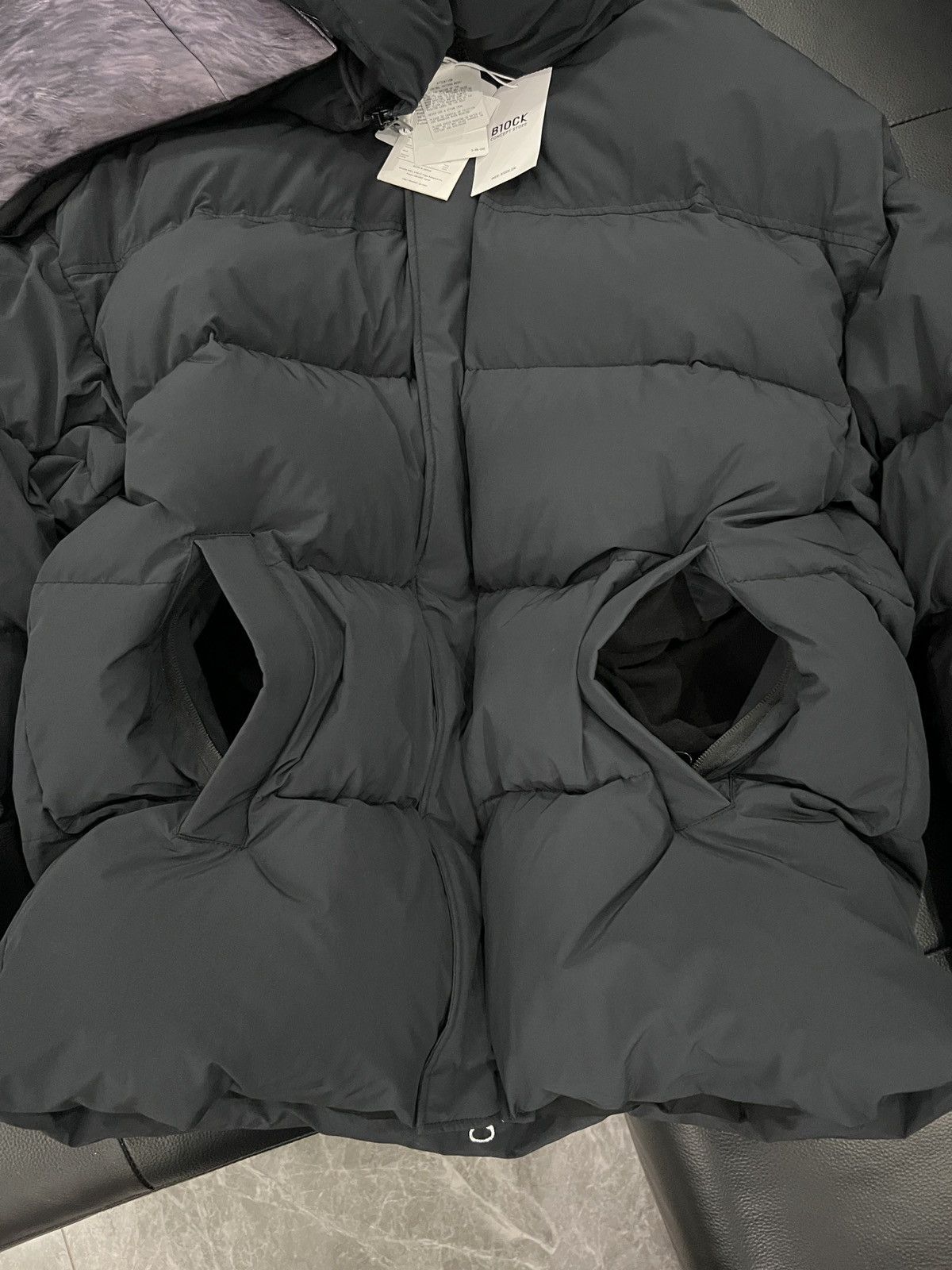 Doublet Doublet FW23 Runway “Canadian Mouse” Mask Down Jacket Size US L / EU 52-54 / 3 - 9 Thumbnail