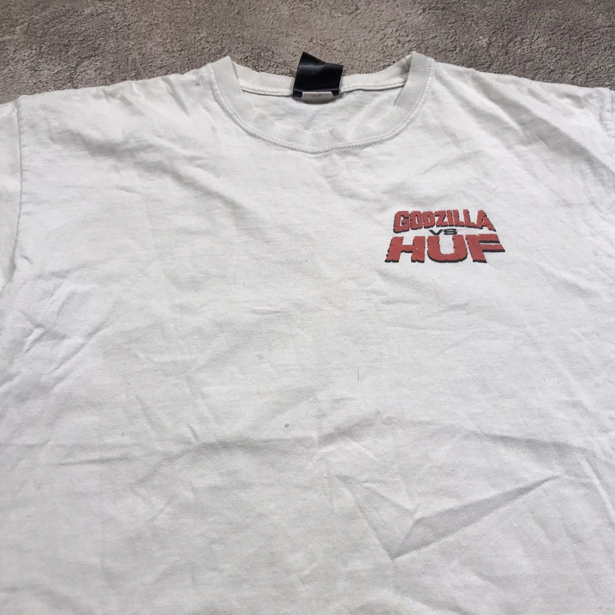 Vintage Vintage HUF Godzilla Graphic Tee Y2K Skate Streetwear Boxy L Size US L / EU 52-54 / 3 - 3 Thumbnail