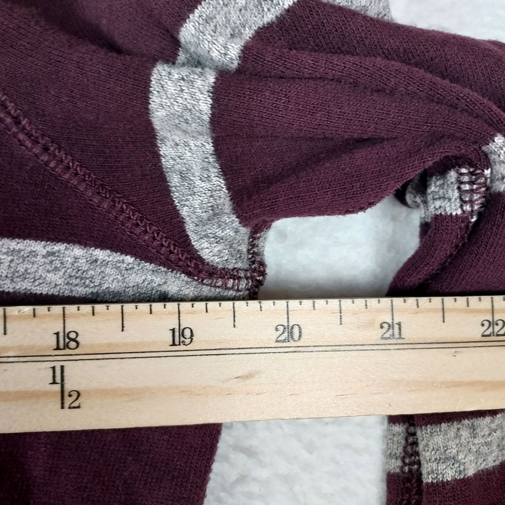 Abercrombie & Fitch Abercrombie & Fitch Men’s L Muscle Fit Long Sleeve Cotton Stripe Tee Maroon Gray Shirt Mens Regular Crew Neck Logo Knit Vintage No Size US L / EU 52-54 / 3 - 6 Thumbnail