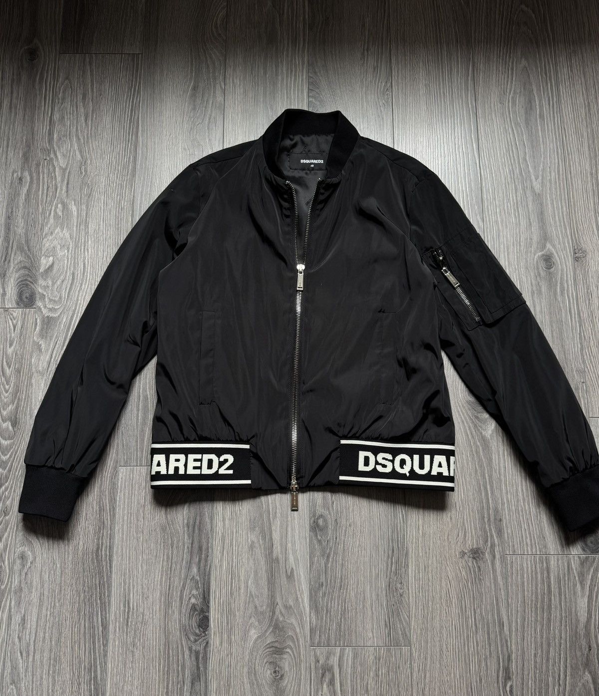 Dsquared2 Dsquared2 Light Short Jacket in 48(M) Embroided Logo Size US M / EU 48-50 / 2 - 2 Thumbnail