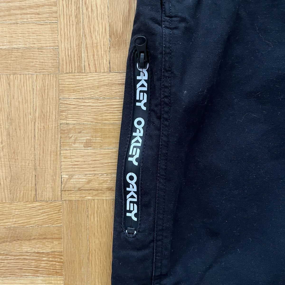 Oakley Oakley carpenter work hiking style pants. Size US 34 / EU 50 - 2 Thumbnail