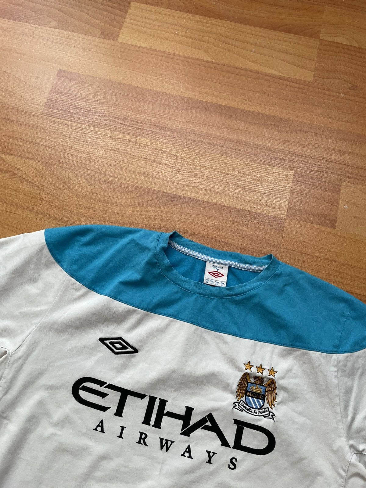 Umbro × Vintage Vintage Manchester City Umbro Training Football T Shirt Size US XL / EU 56 / 4 - 4 Thumbnail