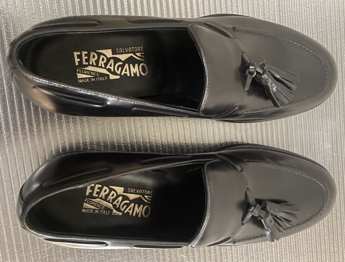 Salvatore Ferragamo Ferragamo 🇮🇹 black calf Sasha tassel loafer 9 EEE NEW Size US 9 / EU 42 - 2 Thumbnail