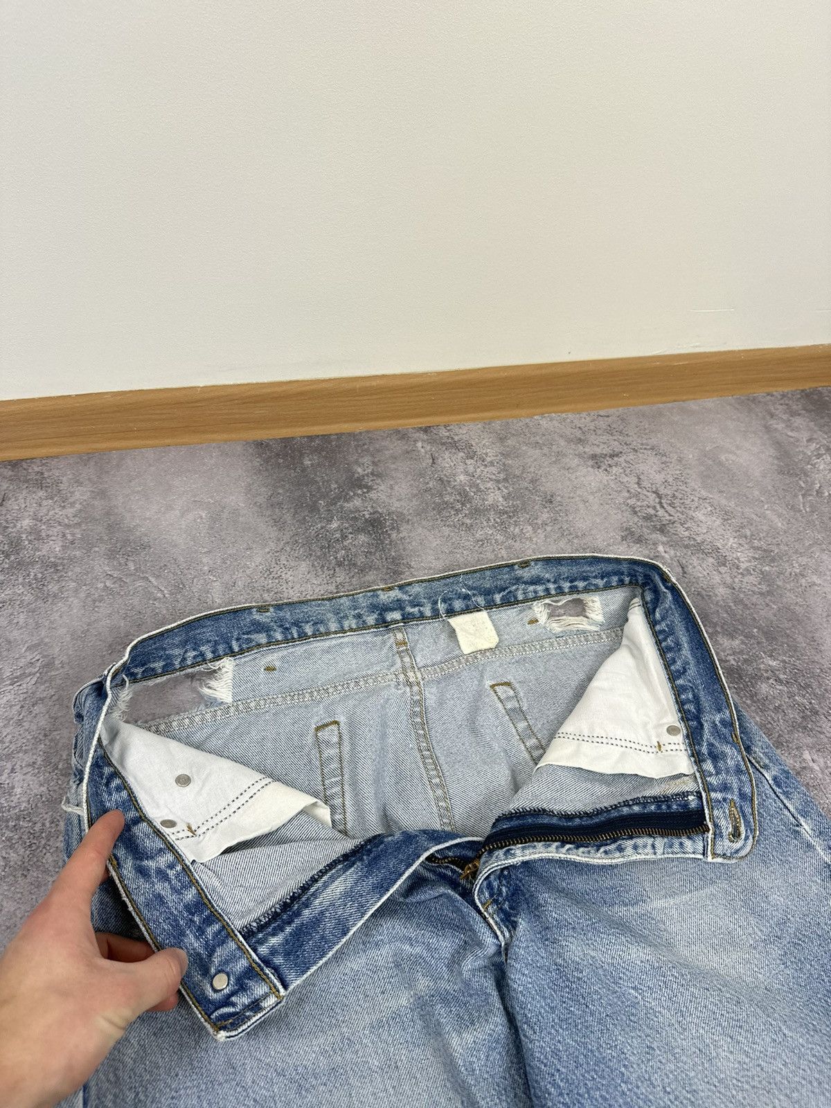 Carhartt Vintage Carhartt Distressed Light Blue Denim Opium USA Jeans Size US 34 / EU 50 - 13 Thumbnail
