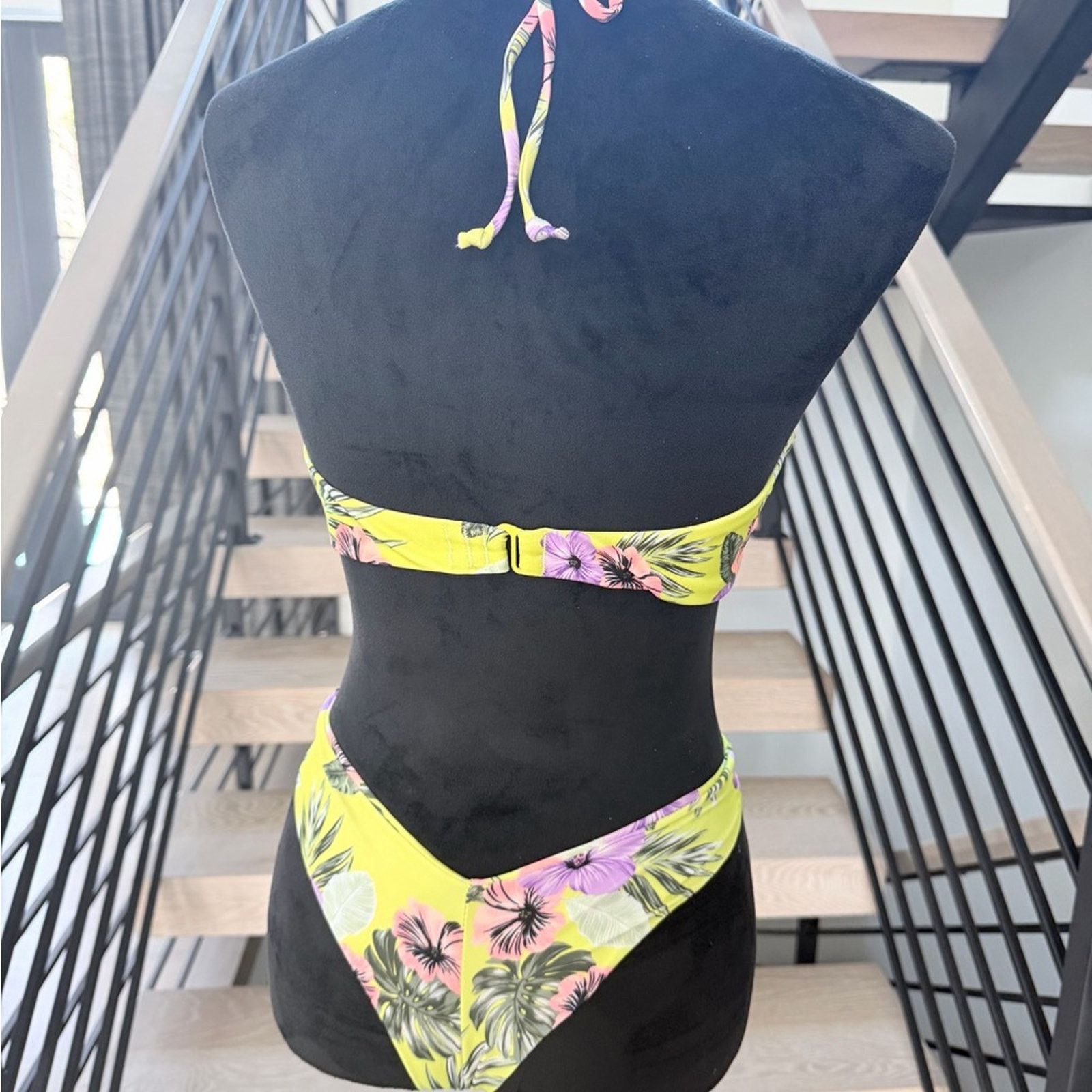 Other New Tropical Floral Two Piece Swimsuit Bikini Push-up XS Size ONE SIZE - 4 Thumbnail