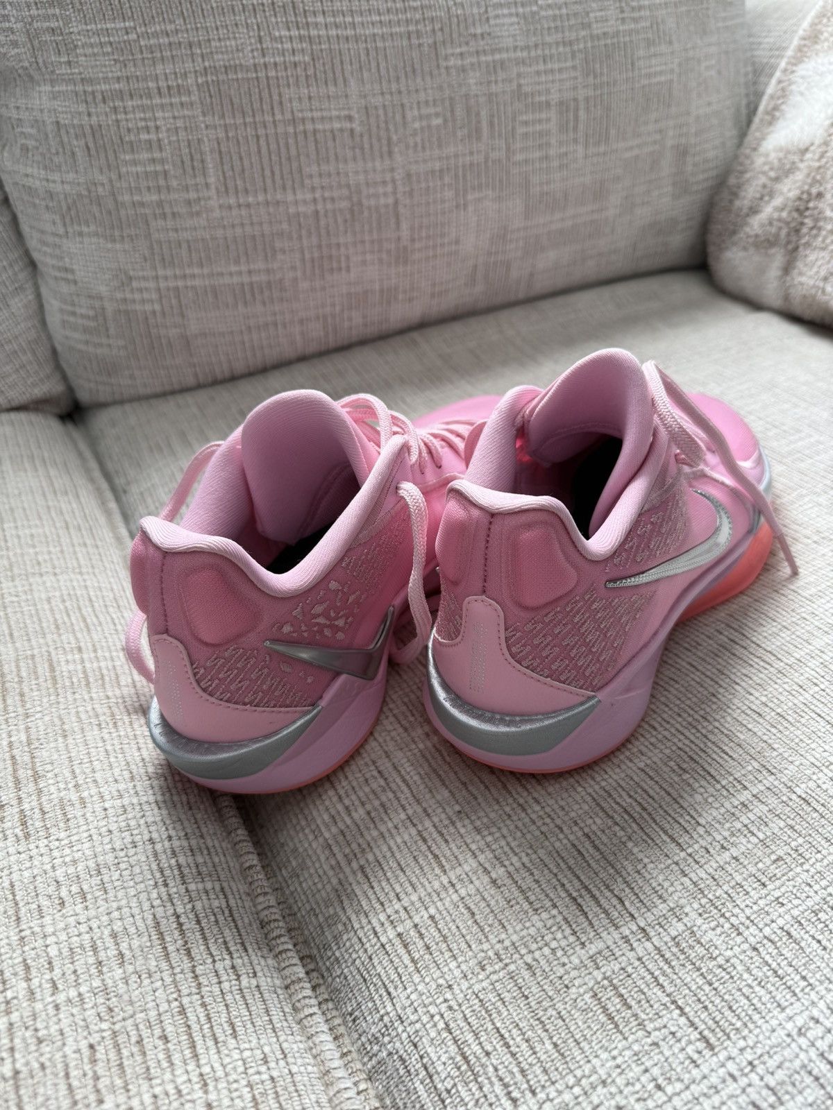 Nike Nike Sabrina 2 Size US 8 / IT 38 - 9 Thumbnail