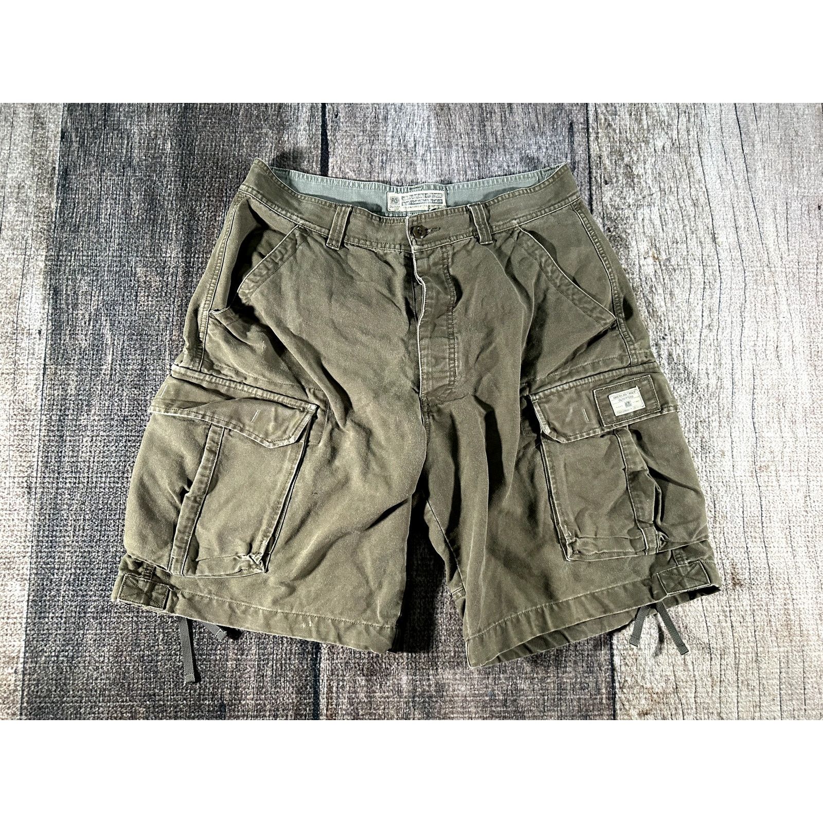 American Eagle Outfitters American Eagle Mens Brown Military Cargo Shorts Size 36 Army Size US 36 / EU 52 - 1 Thumbnail