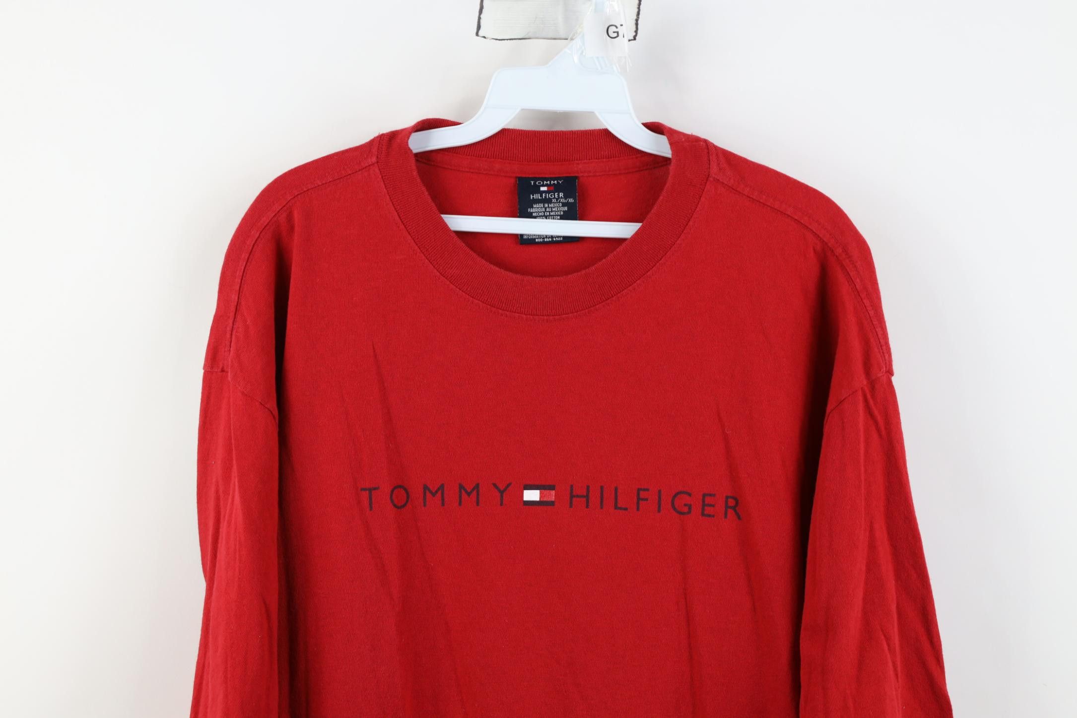 Tommy Hilfiger Vintage 90s Tommy Hilfiger Center Logo T-Shirt Red Cotton Size US XL / EU 56 / 4 - 2 Thumbnail