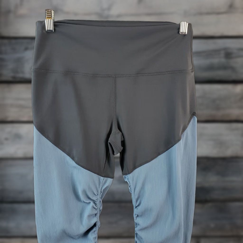 Vintage Zyia Womens Storm Parallel Luxe Leggings Sz 8-10 Blue Ribbed Mid Rise Leggings Body: 8 Inseam 25" Womens Stretch Nylon Activewear Compression Ribbed Size 30" / US 8 / IT 44 - 1 Thumbnail