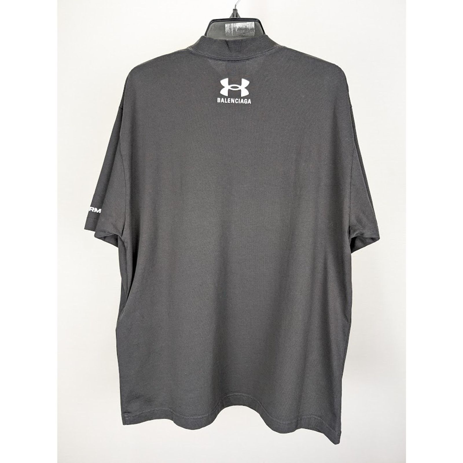 Balenciaga o1rshd1 Under Armour Print Vint Medium Fit T-Shirt in Black Size US S / EU 44-46 / 1 - 10 Thumbnail