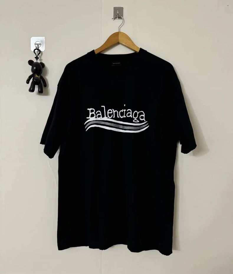 Balenciaga Balenciaga Black and white doodle cola short sleeve Size US M / EU 48-50 / 2 - 1 Thumbnail