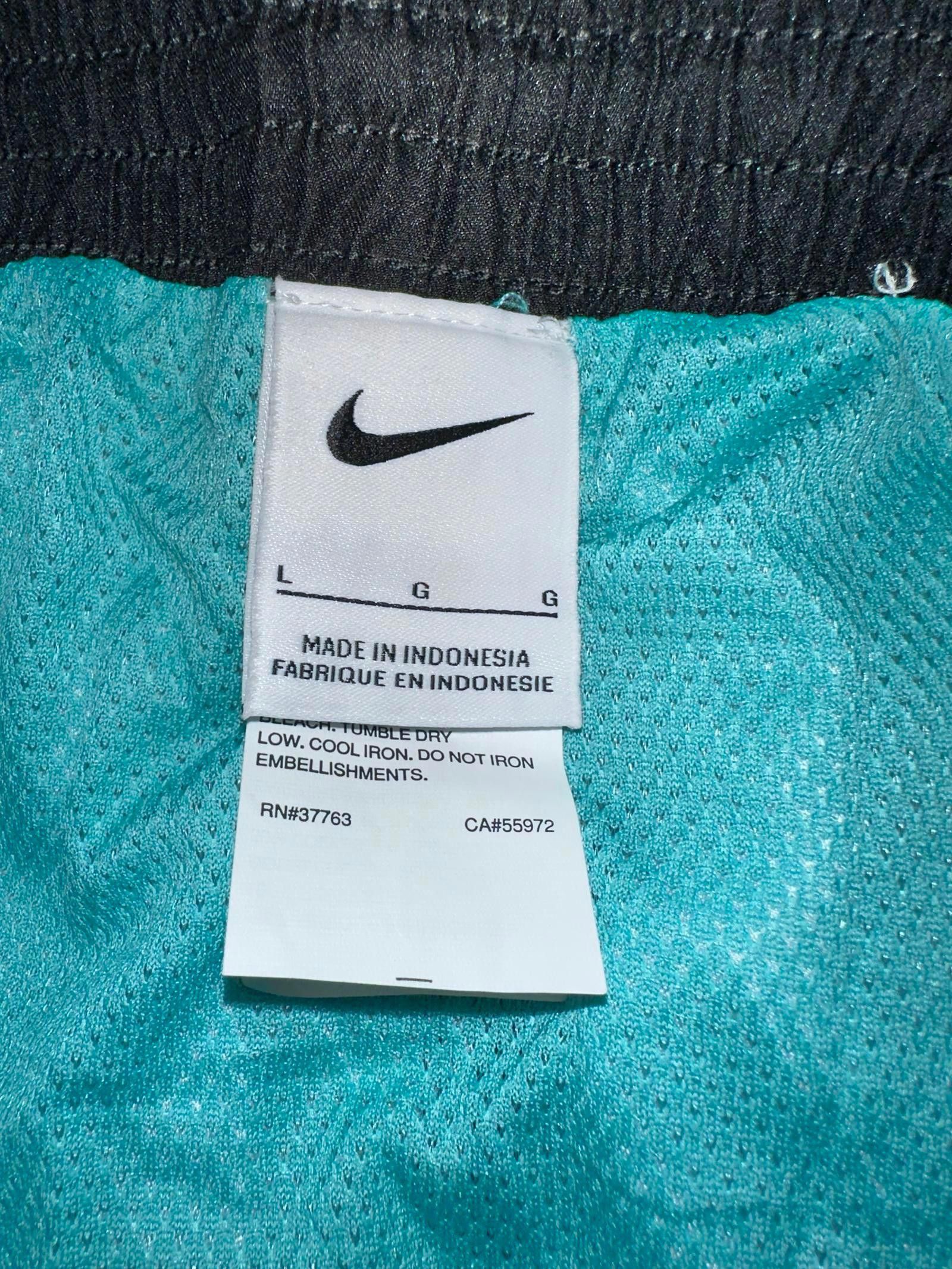 Nike Nike Swim Men's JDI Fade 9" Volley Shorts Bleached Coral Size US 34 / EU 50 - 5 Thumbnail