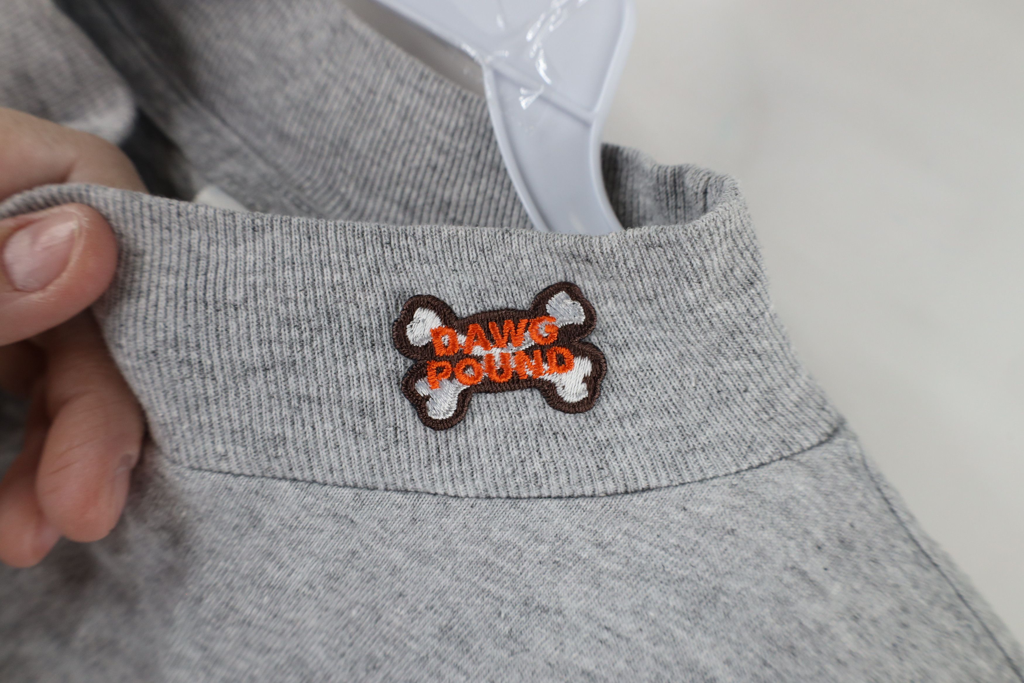 Puma × Vintage Vtg 90s Puma Cleveland Dawg Pound Mock Neck T-Shirt Gray Size US L / EU 52-54 / 3 - 5 Thumbnail