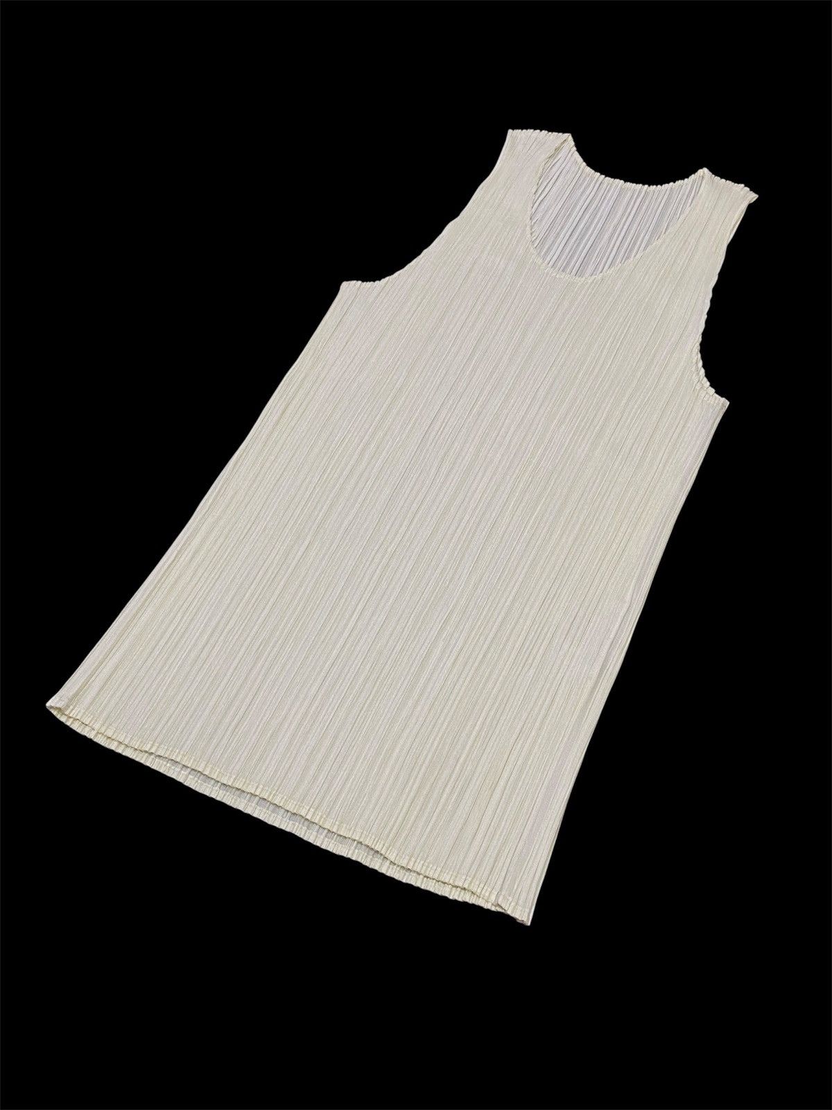 Pleats Please Issey Miyake Pleats Please Issey Miyake Pleated Tank Top Size L / US 10 / IT 46 - 15 Thumbnail