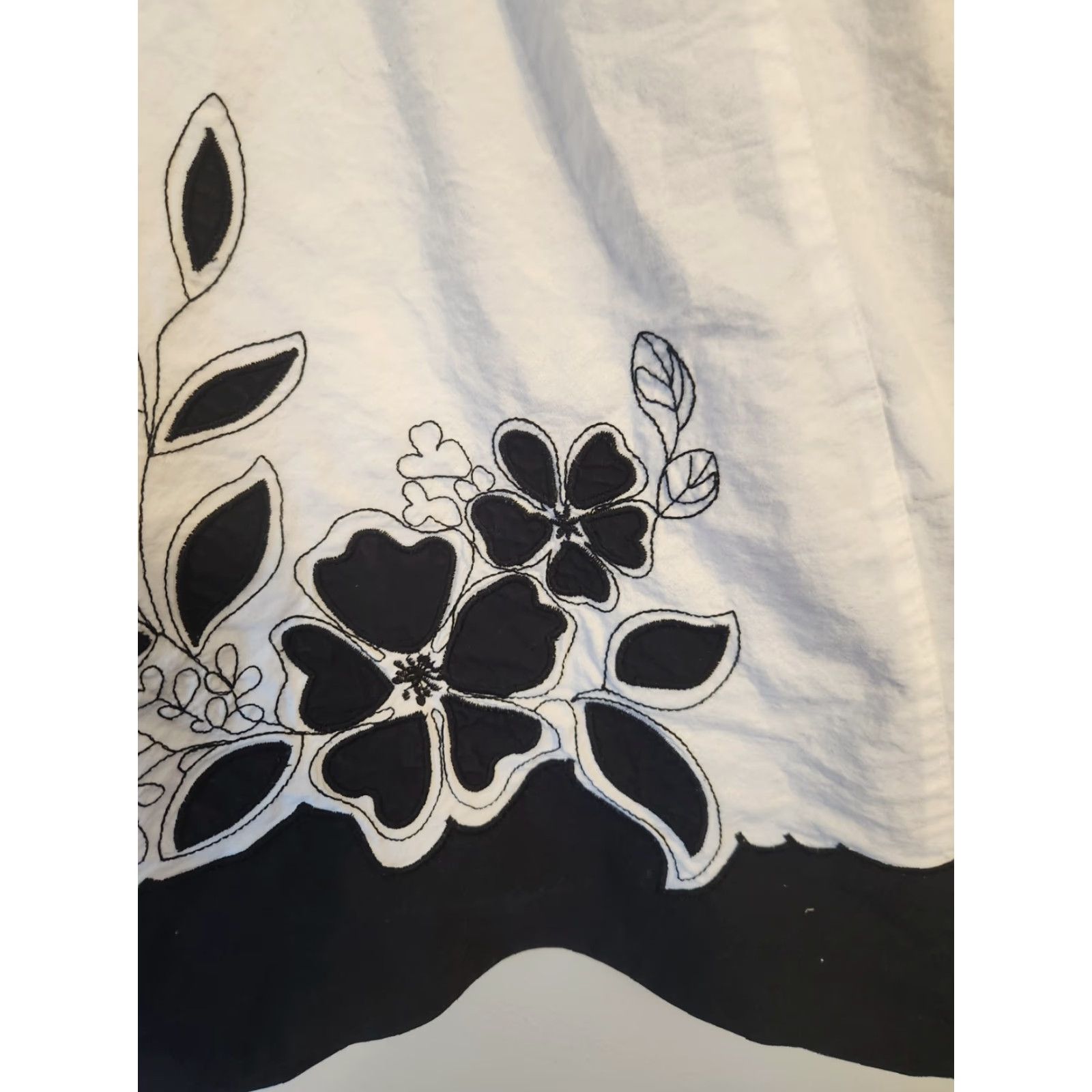 Vintage Chelsea Studio White Floral Embroidery A-Line Midi Skirt 30W Womens Plus Cotton Elastic Waist Midi Skirt Size 30" / US 8 / IT 44 - 4 Thumbnail