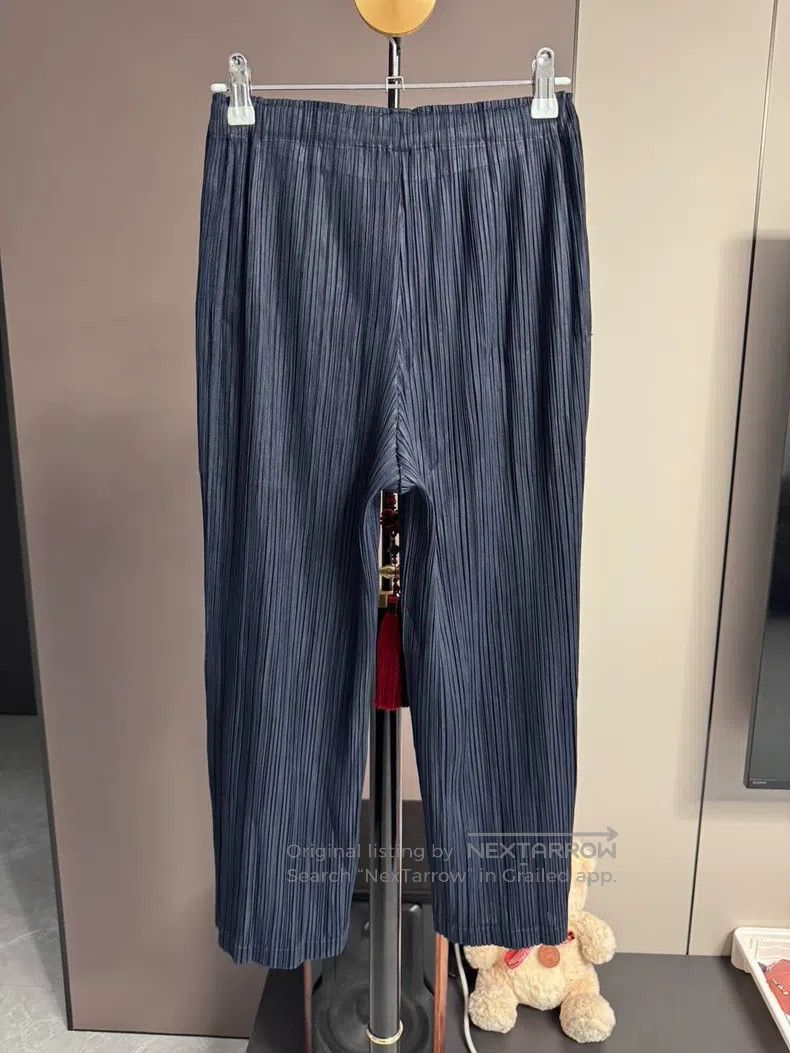 Issey Miyake Issey Miyake Thick Pleated Dark Blue Straight Trousers Size 25" / US 0 / IT 36 - 2 Thumbnail