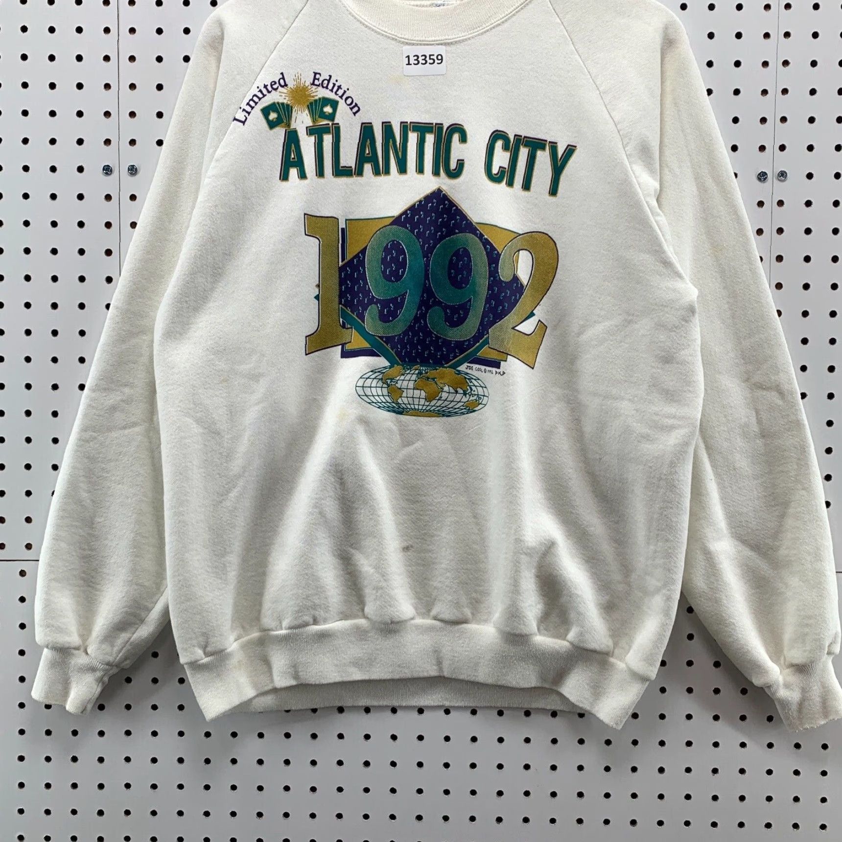 Jerzees Vintage Atlantic City Limited Edition 1992 White Crewneck Sweater XL Men Pullover 90s Decorated Jerseyized Jersey Jerzees Size US XL / EU 56 / 4 - 5 Thumbnail