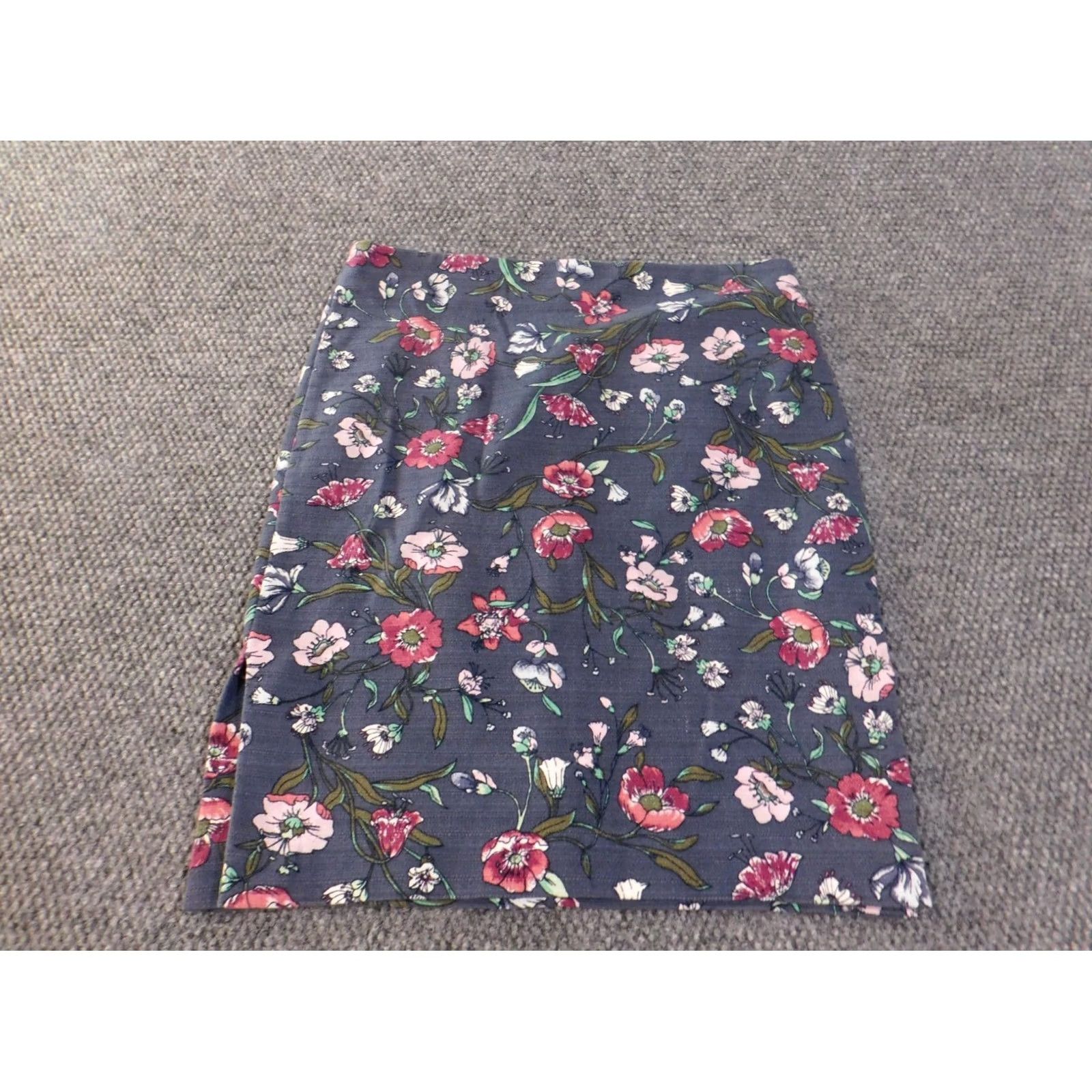 Loft LOFT Skirt Knee Length Floral Blue Zip A-Line Women 12 Casual Business Knit Cotton Spandex Lined Zipper Regular Capes? Size 34" / US 12 / IT 48 - 5 Thumbnail