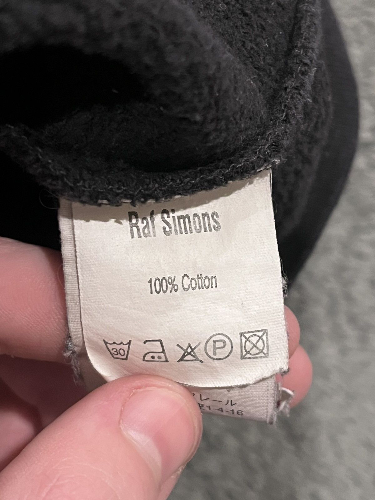 Raf Simons Raf Simons AW03 “Closer” Sample Dazzle Ships Crewneck Size US M / EU 48-50 / 2 - 4 Thumbnail