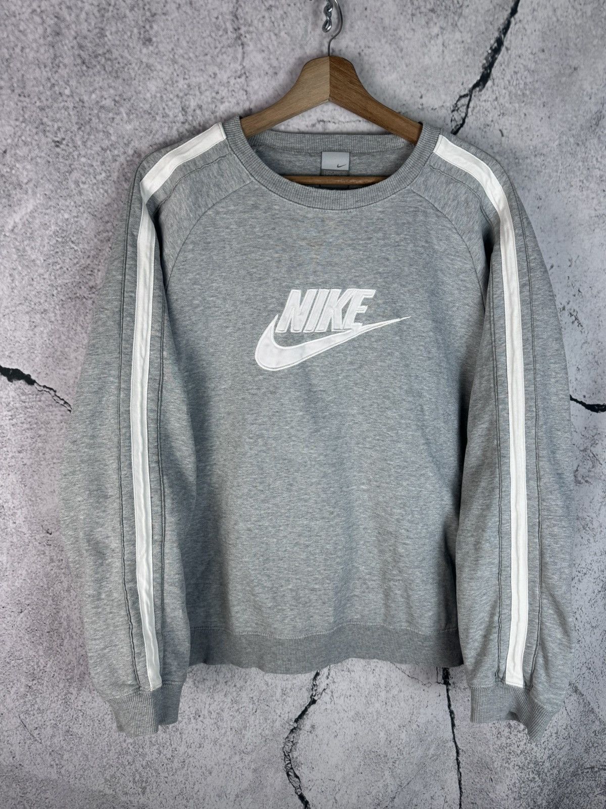 Vintage Vintage Y2K Nike Embroidered logo Japan Sweatshirt 00s Size US M / EU 48-50 / 2 - 1 Thumbnail