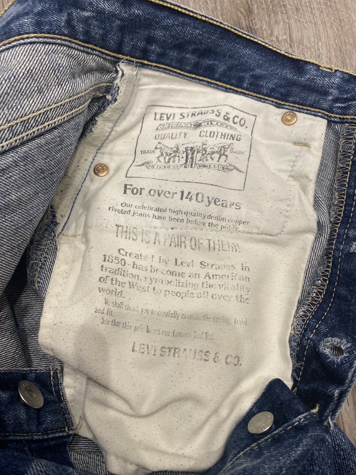 Levi's Very Rare 90s Levi’s 561 04 Cinch Buckle Back Denim Jeans Size US 32 / EU 48 - 12 Thumbnail