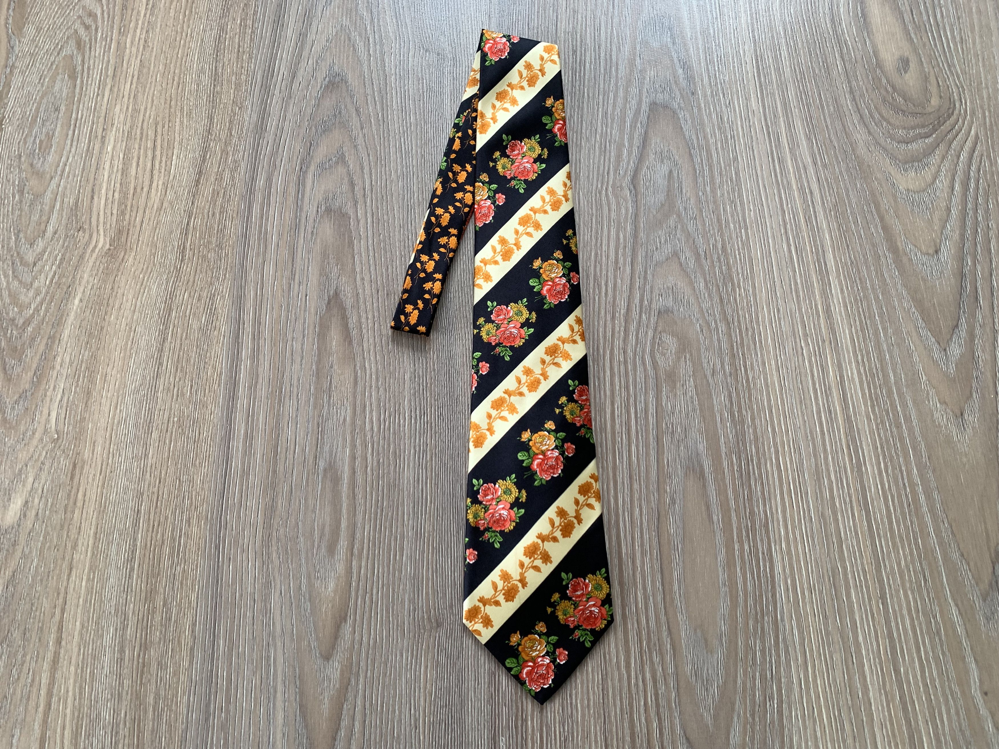 Kenzo Rare Kenzo Homme Italian Flower Printed Silk Tie Size ONE SIZE - 2 Thumbnail