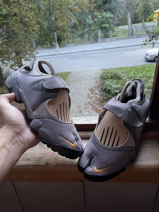 Nike cheap outdoor sandals