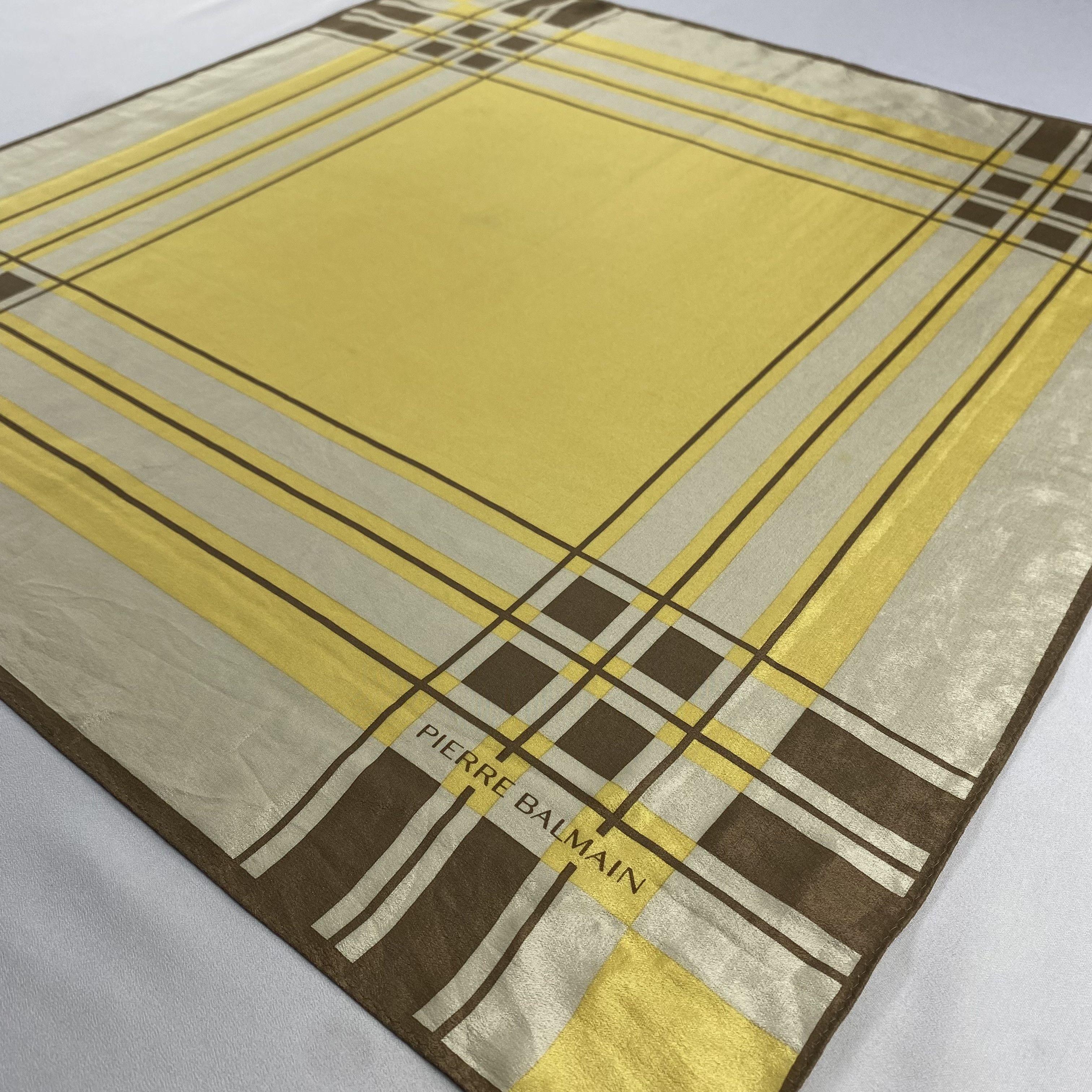 Pierre Balmain × Vintage Pierre Balmain Bandana/ Handkerchief / Neckerchief-P1735 Size ONE SIZE - 2 Thumbnail